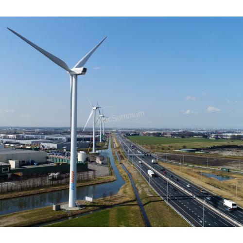 Belettering van 4 windmolen in opdracht van Pure Energie