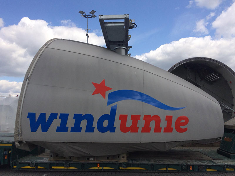 Belettering van turbine windmolen WindUnie
