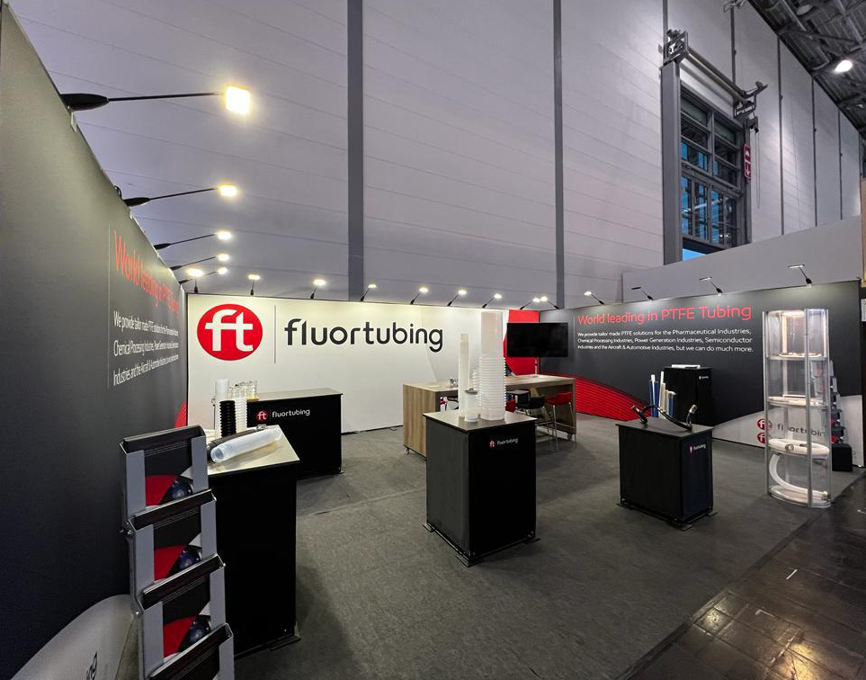 Fluor Tubing - stand MESSE Düsseldorf