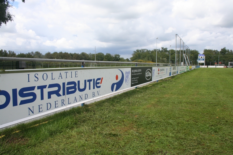 Delta-Frame als sportveld reclamebord